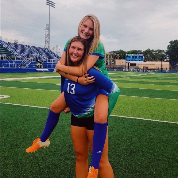 Meet your Posher, Katie - Picture 1 of 1